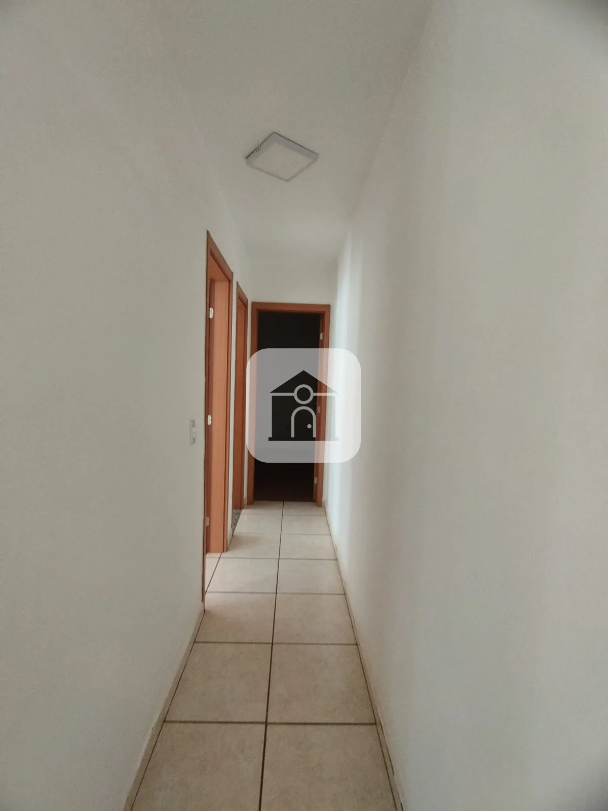 Alugar Apartamento / Padr&atilde;o em Uberl&acirc;ndia R$ 1.100,00 - Foto 4