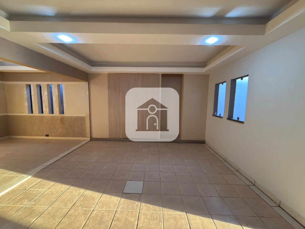 Alugar Casa / Padr&atilde;o em Uberl&acirc;ndia R$ 3.000,00 - Foto 5
