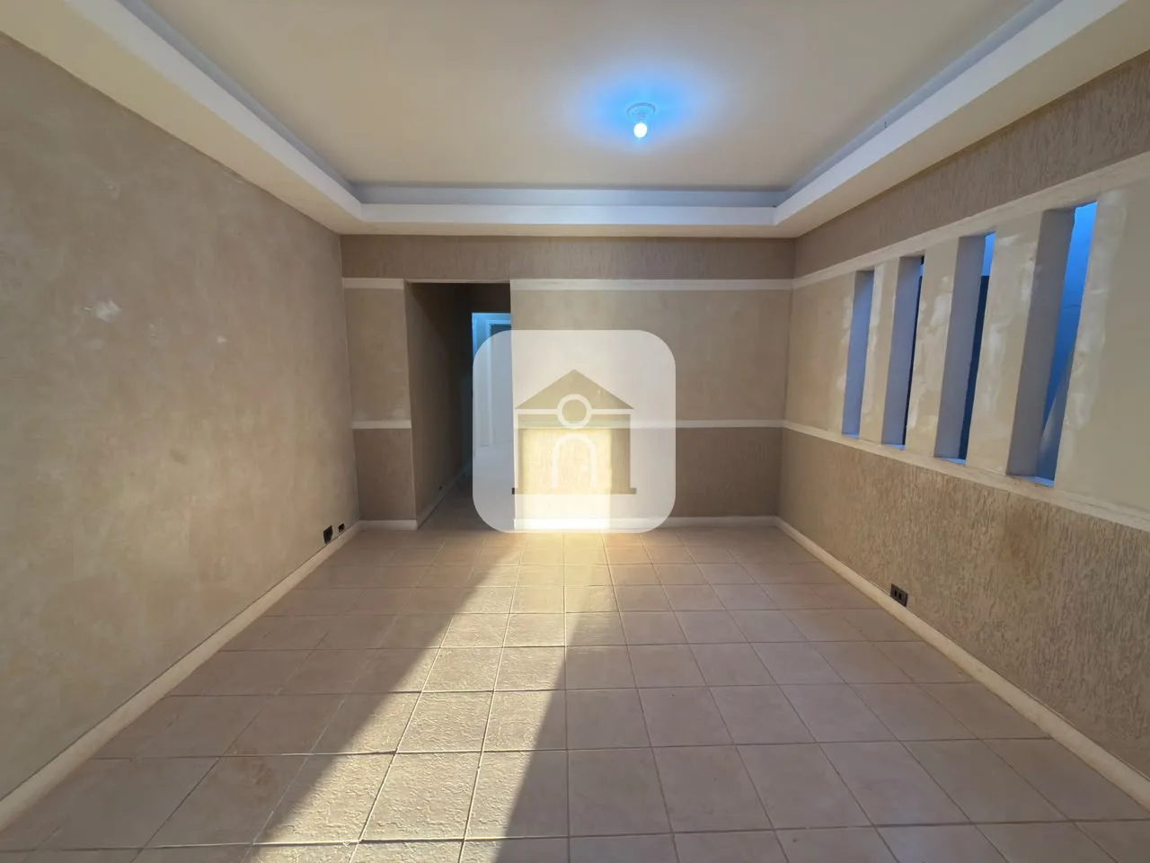 Alugar Casa / Padr&atilde;o em Uberl&acirc;ndia R$ 3.000,00 - Foto 2