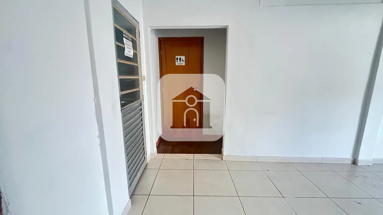 Alugar Comercial / Loja em Uberl&acirc;ndia R$ 4.000,00 - Foto 11