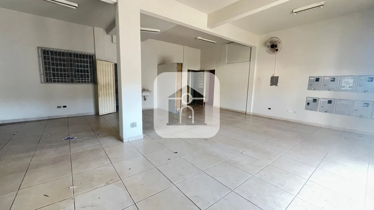 Alugar Comercial / Loja em Uberl&acirc;ndia R$ 4.000,00 - Foto 2
