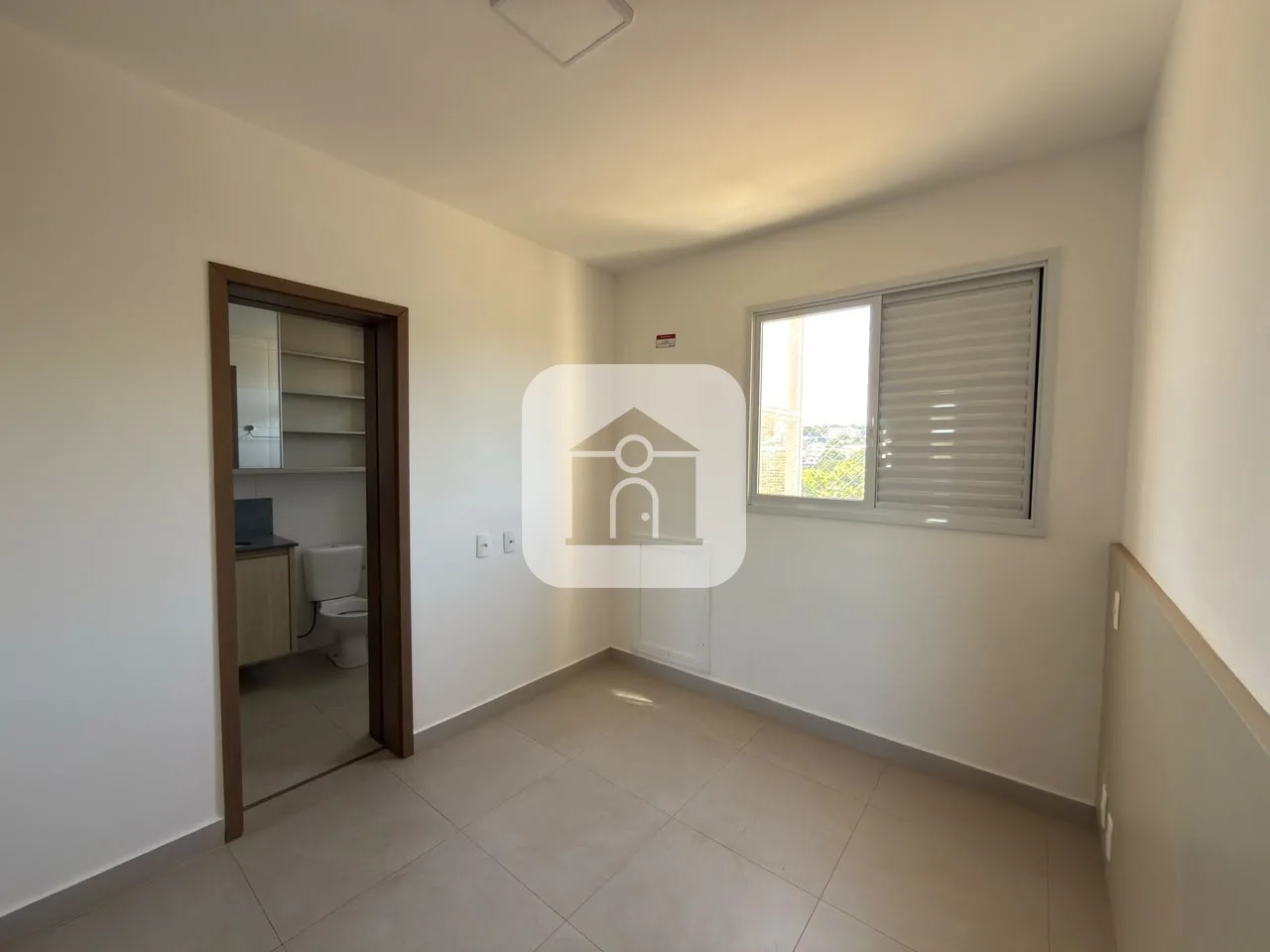 Alugar Apartamento / Padr&atilde;o em Uberl&acirc;ndia R$ 2.400,00 - Foto 10