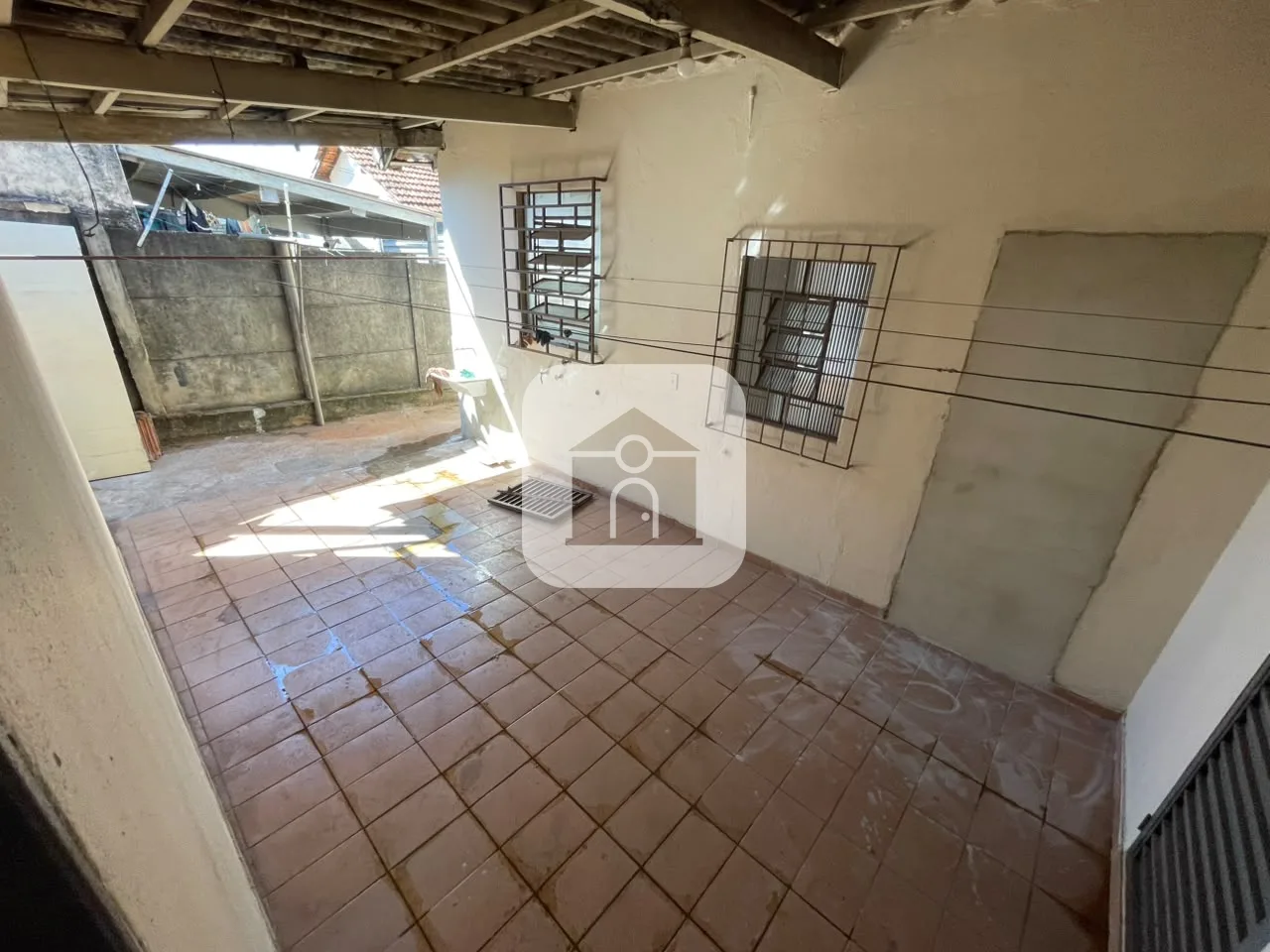 Alugar Comercial / Loja em Uberl&acirc;ndia R$ 1.100,00 - Foto 8