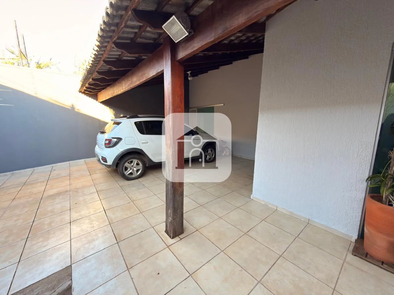 Alugar Casa / Padr&atilde;o em Uberl&acirc;ndia R$ 4.000,00 - Foto 2