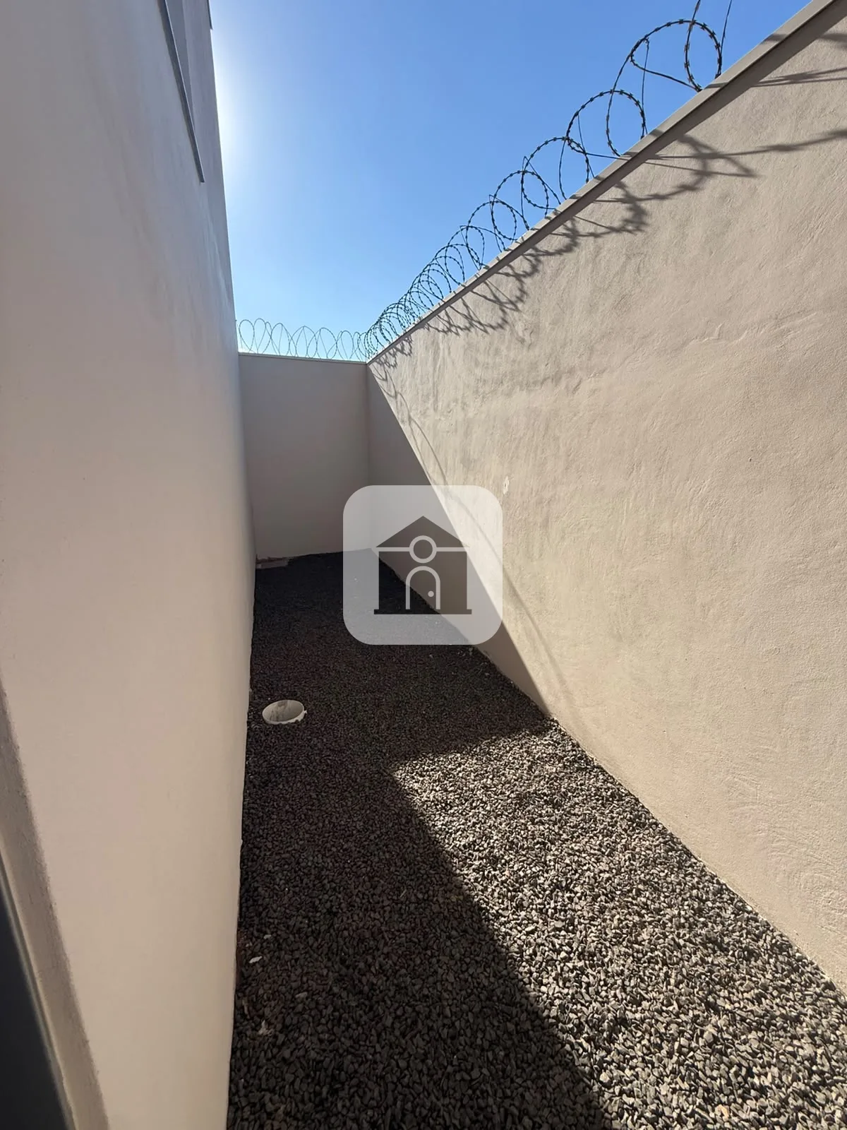 Alugar Comercial / Barrac&atilde;o em Araguari R$ 7.000,00 - Foto 12