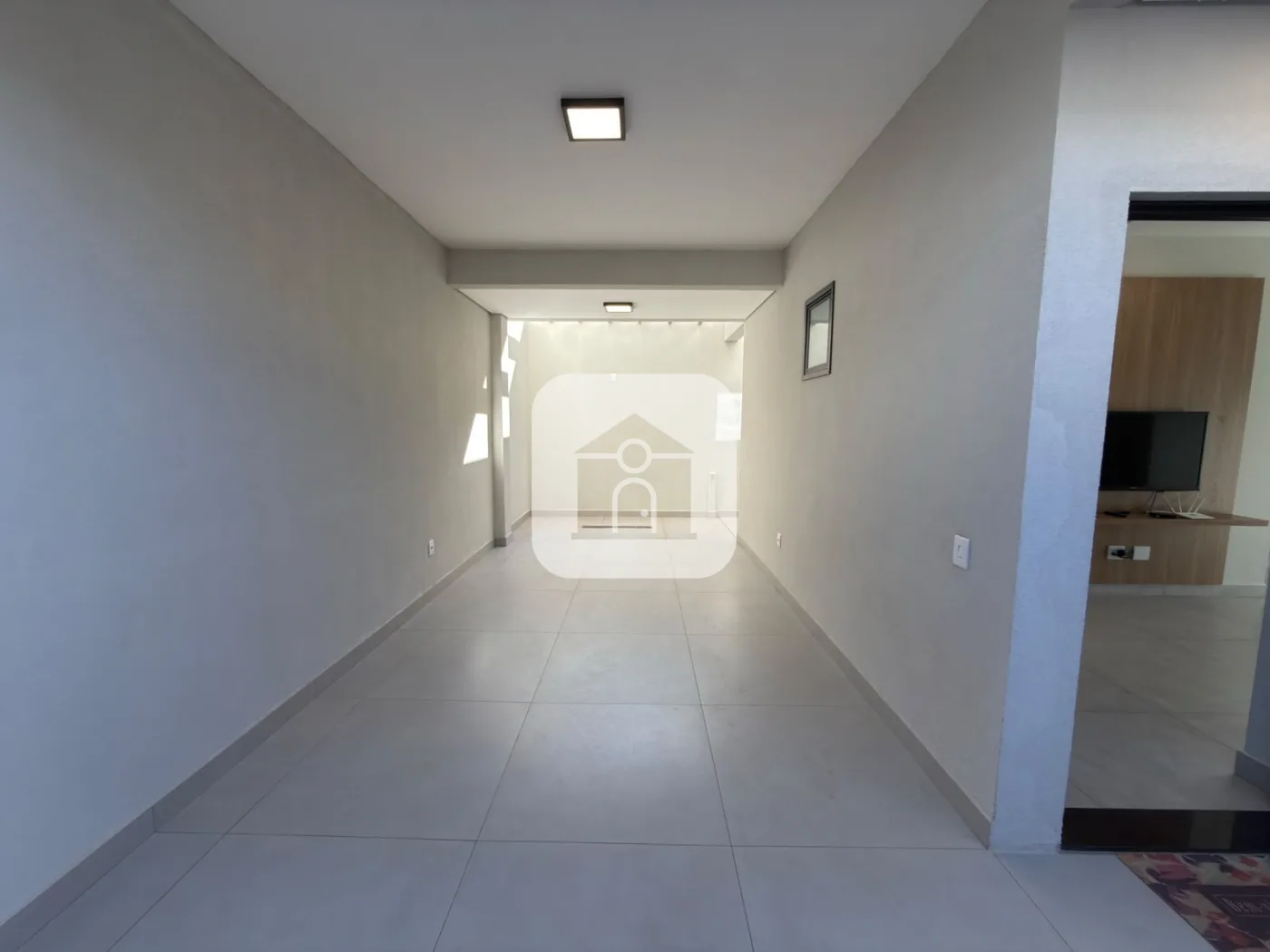 Alugar Casa / Sobrado em Uberl&acirc;ndia R$ 5.000,00 - Foto 2