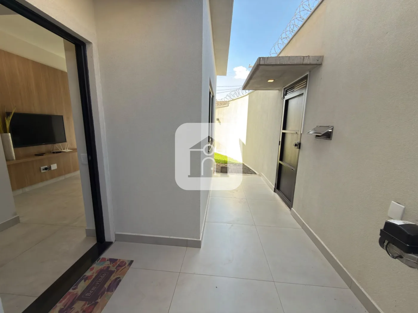 Alugar Casa / Sobrado em Uberl&acirc;ndia R$ 5.000,00 - Foto 3
