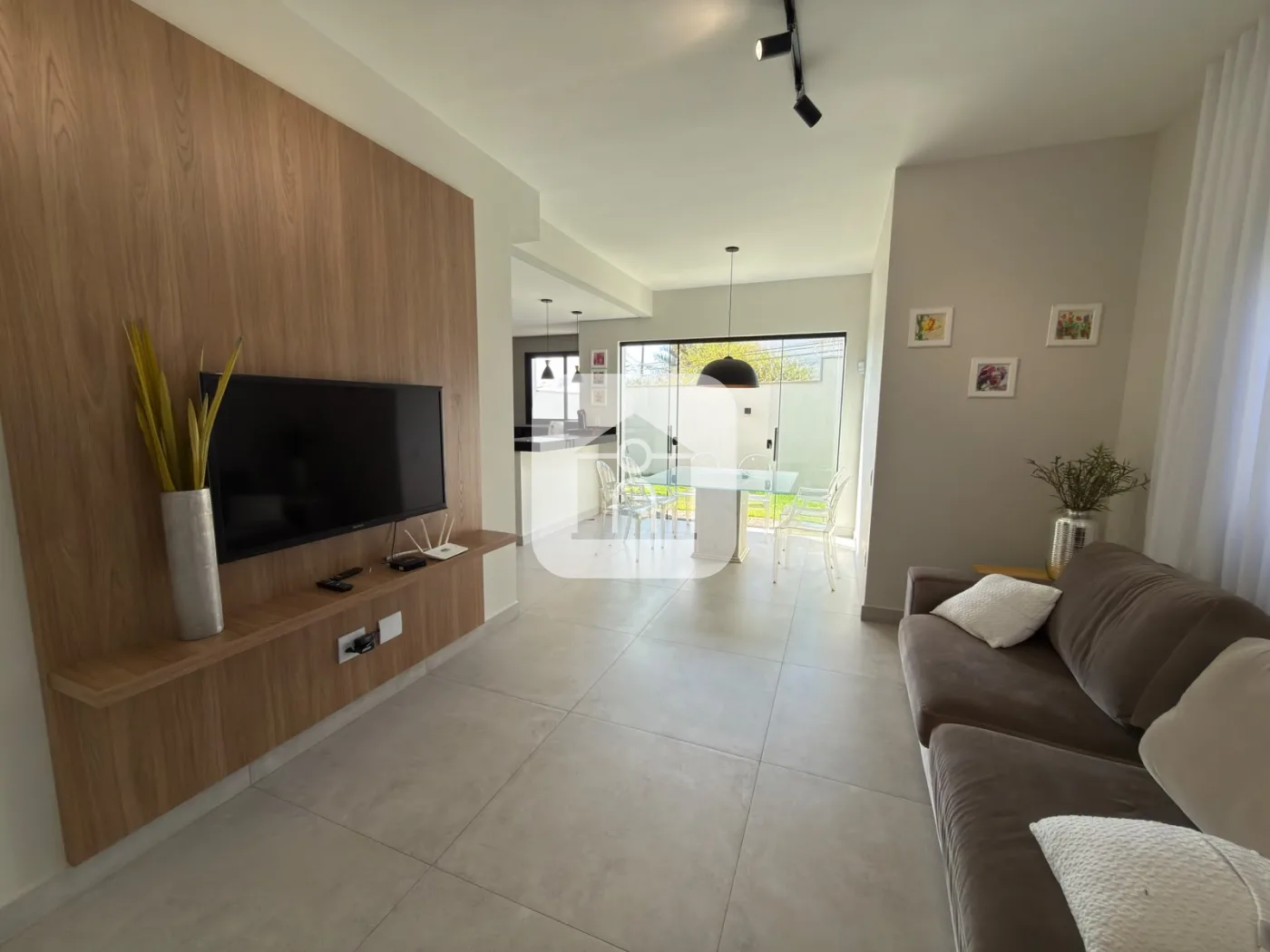 Alugar Casa / Sobrado em Uberl&acirc;ndia R$ 5.000,00 - Foto 4