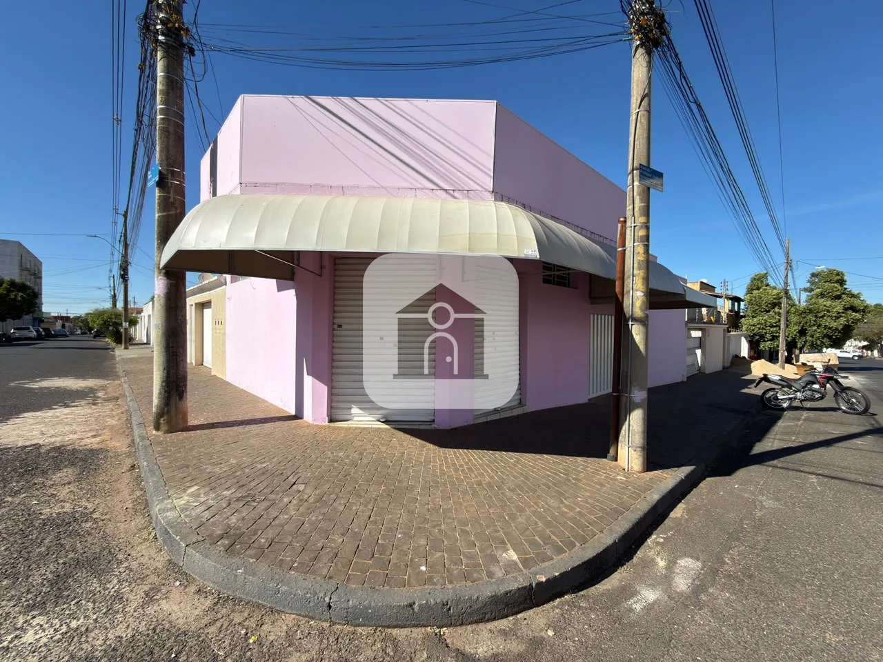 Alugar Comercial / C&ocirc;modo em Uberl&acirc;ndia R$ 1.100,00 - Foto 1