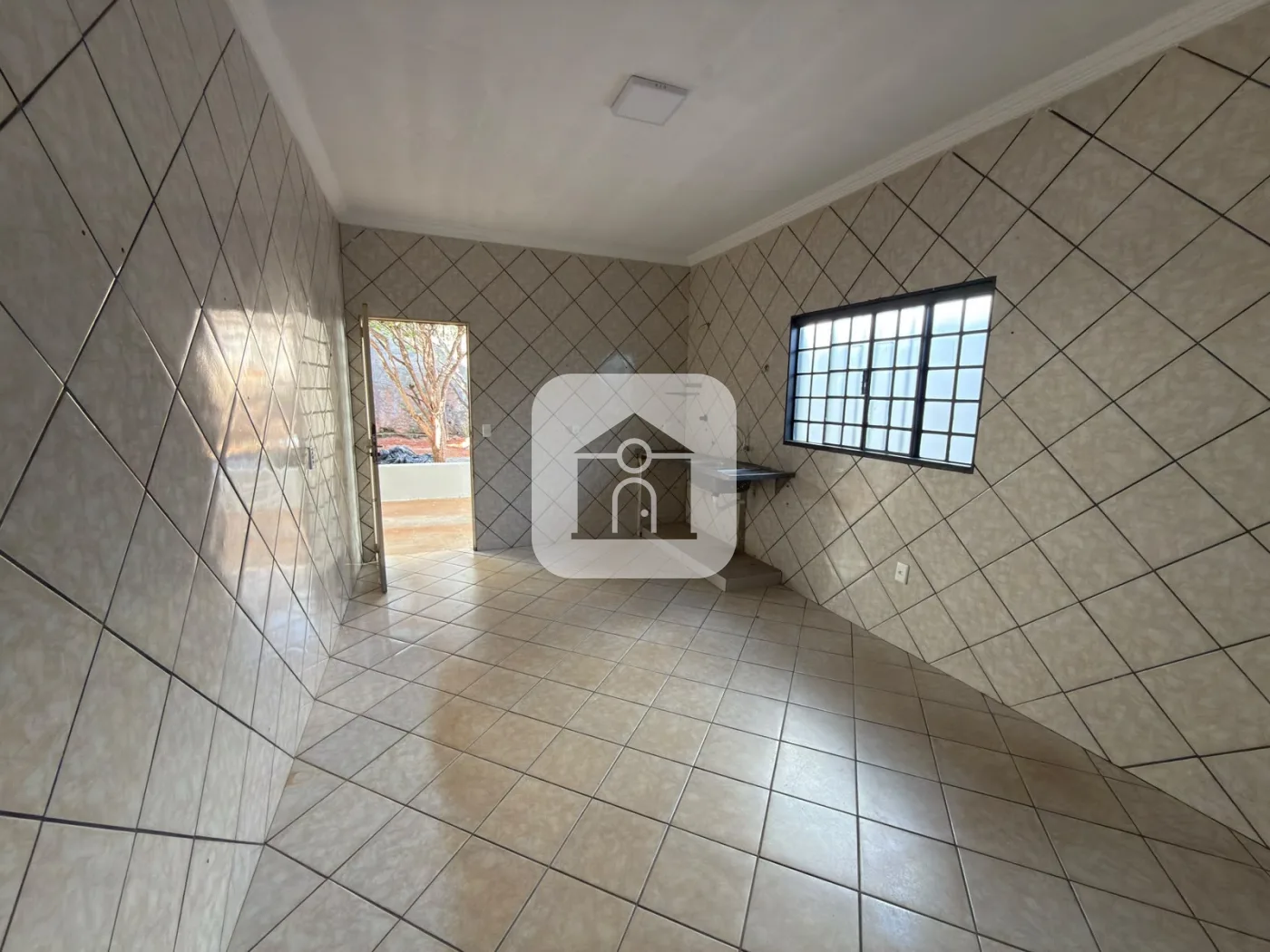 Alugar Casa / Padr&atilde;o em Uberl&acirc;ndia R$ 2.200,00 - Foto 6