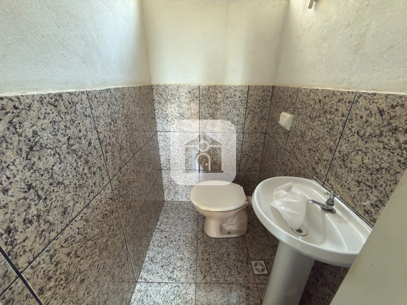Alugar Casa / Padr&atilde;o em Uberl&acirc;ndia R$ 2.200,00 - Foto 12