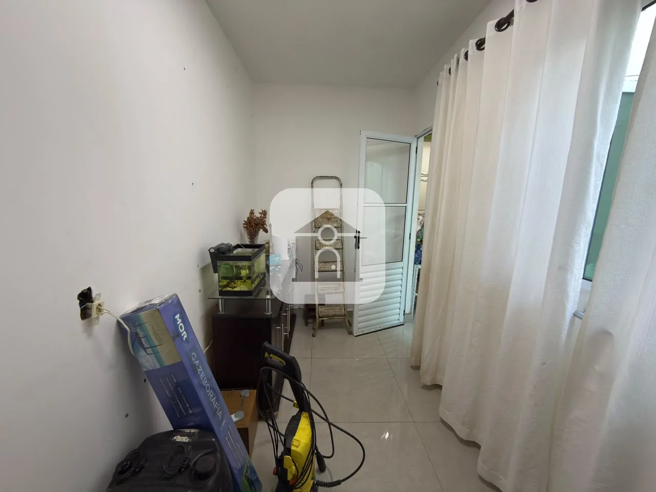 Alugar Casa / Condom&iacute;nio ou Loteamento Fechado em Uberlandia R$ 3.500,00 - Foto 14