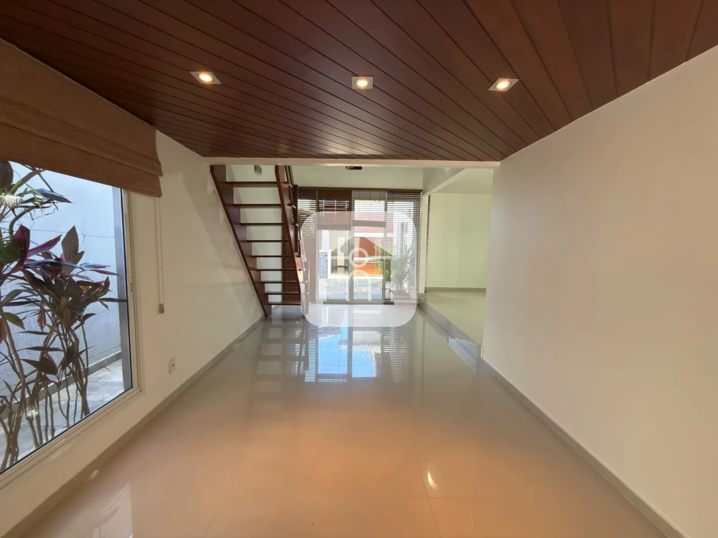 Alugar Casa / Padr&atilde;o em Uberl&acirc;ndia R$ 6.700,00 - Foto 3
