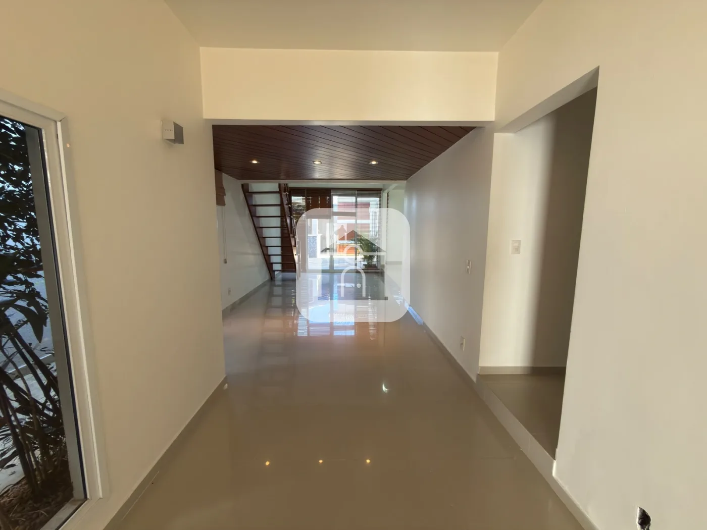 Alugar Casa / Padr&atilde;o em Uberl&acirc;ndia R$ 6.700,00 - Foto 4