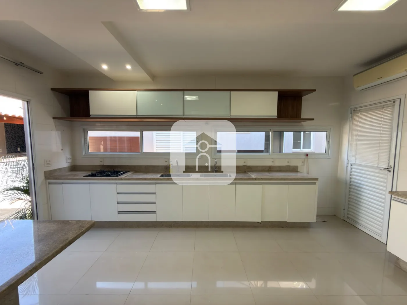 Alugar Casa / Padr&atilde;o em Uberl&acirc;ndia R$ 6.700,00 - Foto 9