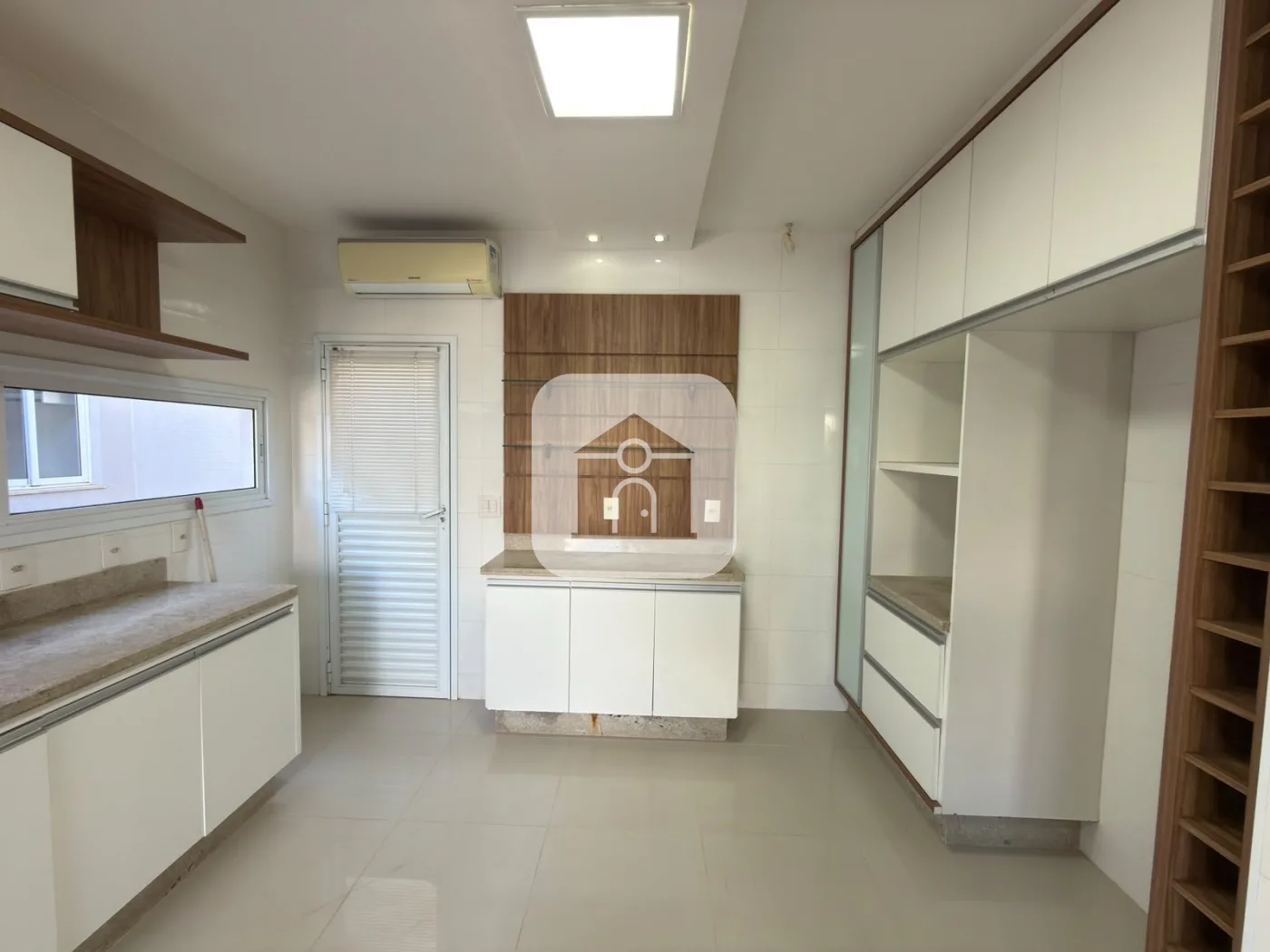 Alugar Casa / Padr&atilde;o em Uberl&acirc;ndia R$ 6.700,00 - Foto 14