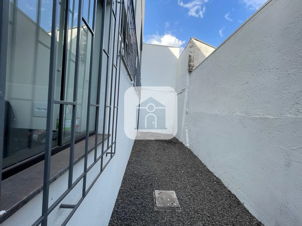 Alugar Comercial / Loja em Uberl&acirc;ndia R$ 10.000,00 - Foto 2