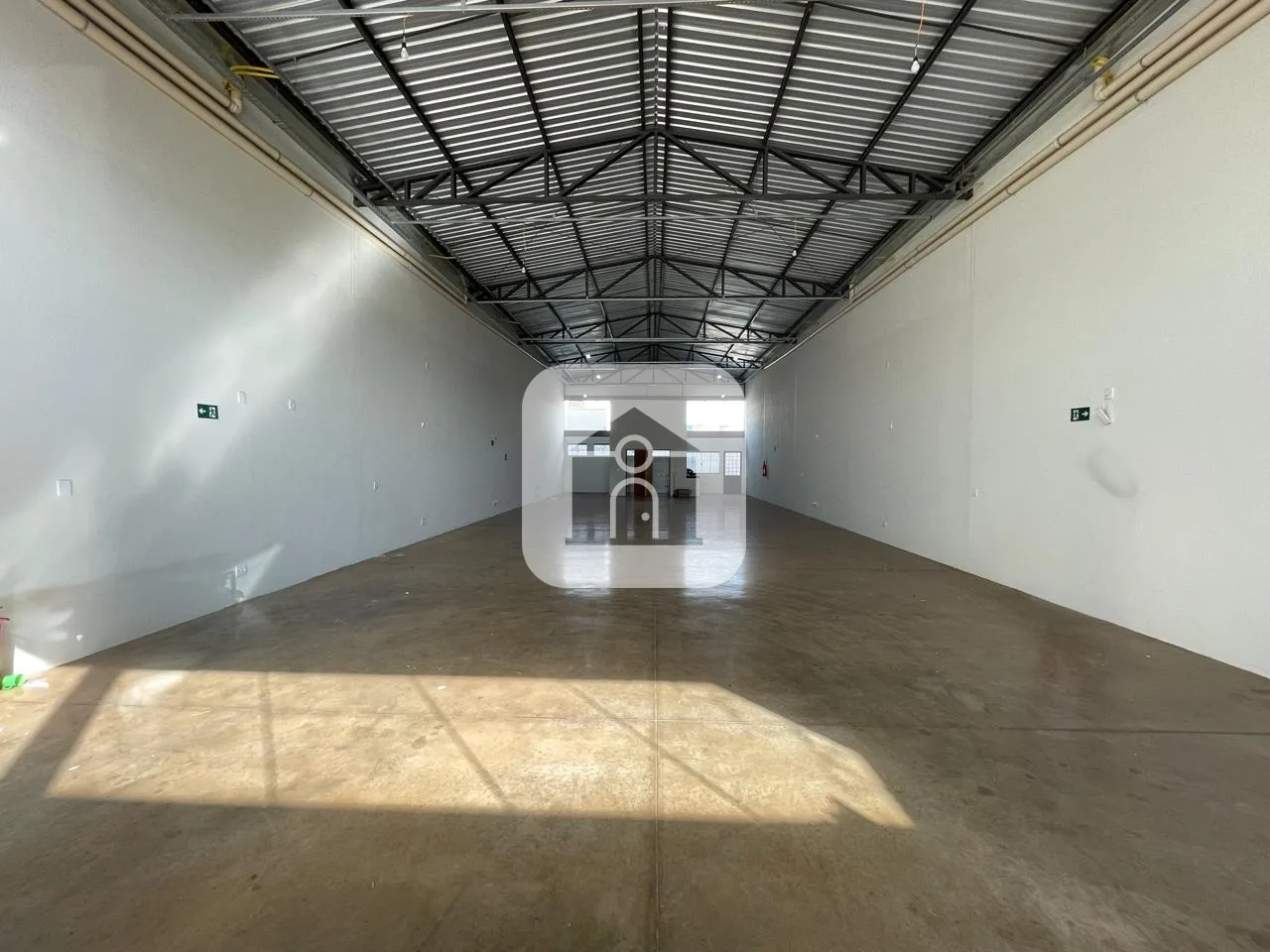 Alugar Comercial / Loja em Uberl&acirc;ndia R$ 10.000,00 - Foto 3