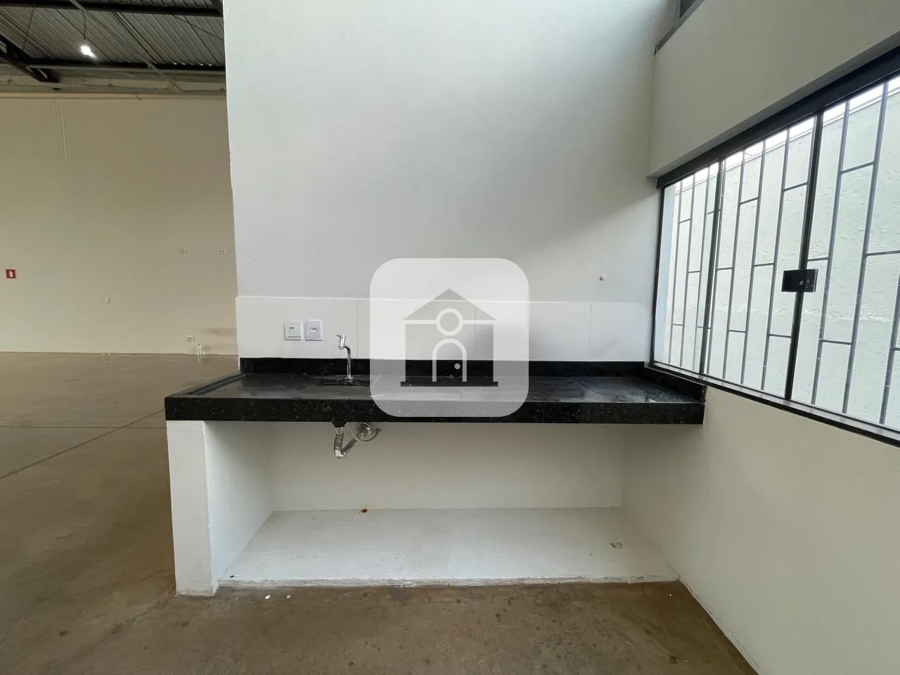 Alugar Comercial / Loja em Uberl&acirc;ndia R$ 10.000,00 - Foto 5