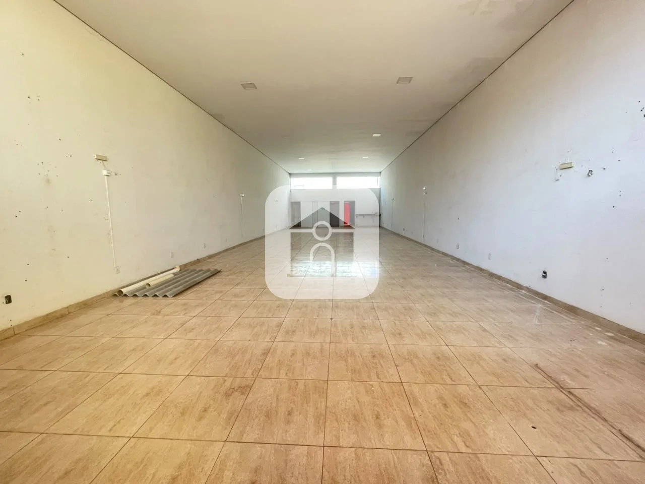 Alugar Comercial / Loja em Uberl&acirc;ndia R$ 4.950,00 - Foto 1