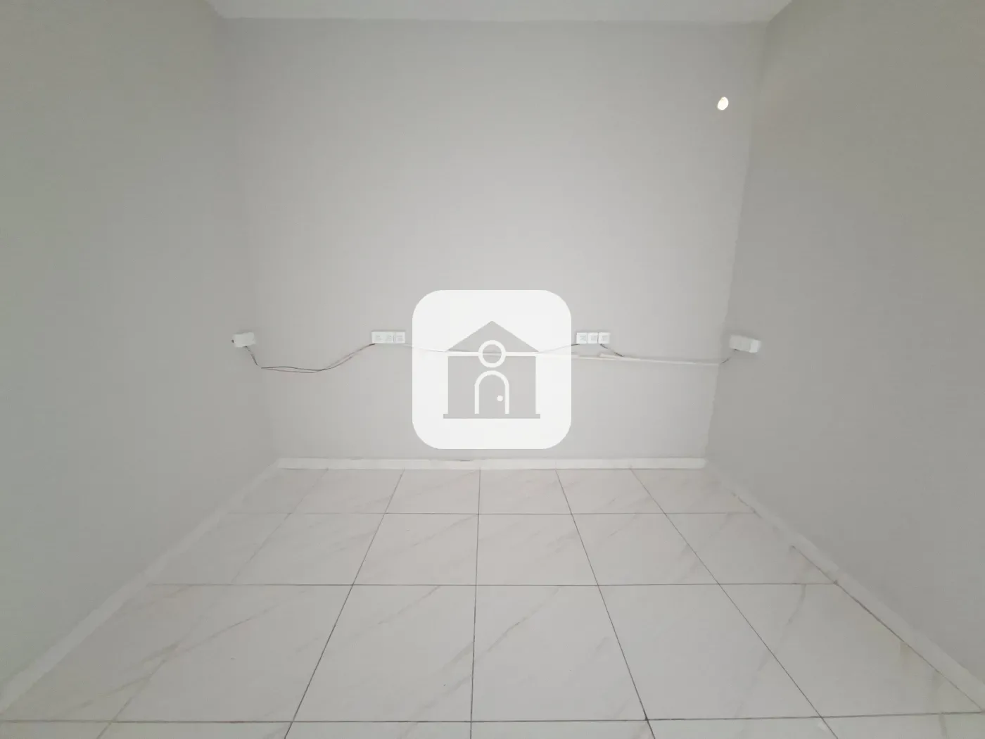 Alugar Comercial / Loja em Uberl&acirc;ndia R$ 2.000,00 - Foto 4