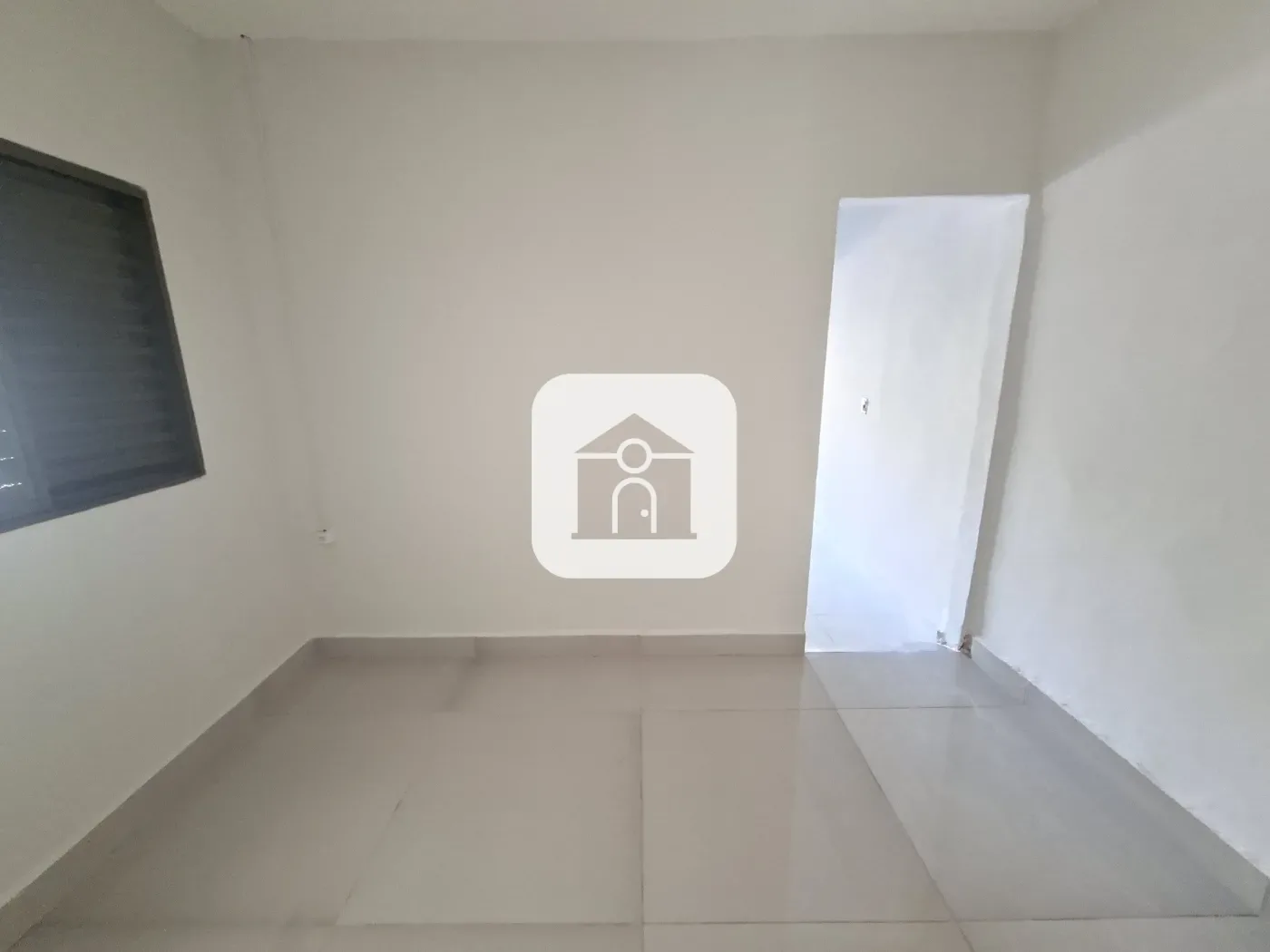 Alugar Comercial / Loja em Uberl&acirc;ndia R$ 2.000,00 - Foto 5