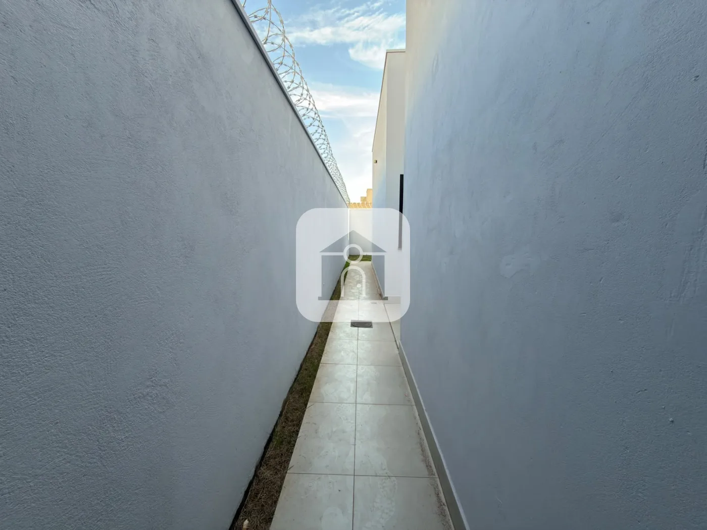 Alugar Casa / Padr&atilde;o em Uberl&acirc;ndia R$ 2.600,00 - Foto 16