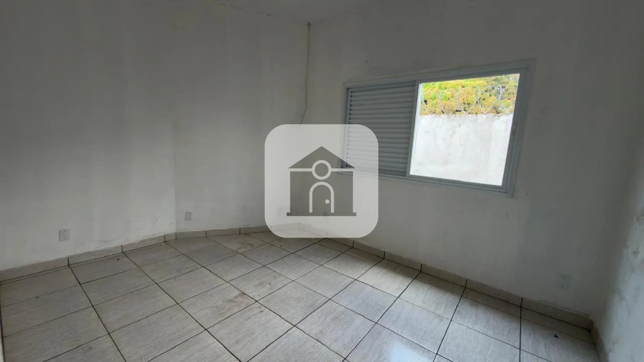 Alugar Casa / Padr&atilde;o em Uberl&acirc;ndia R$ 1.900,00 - Foto 5