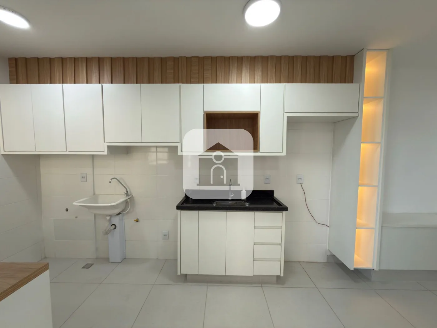 Alugar Apartamento / Padr&atilde;o em Uberl&acirc;ndia R$ 1.900,00 - Foto 3