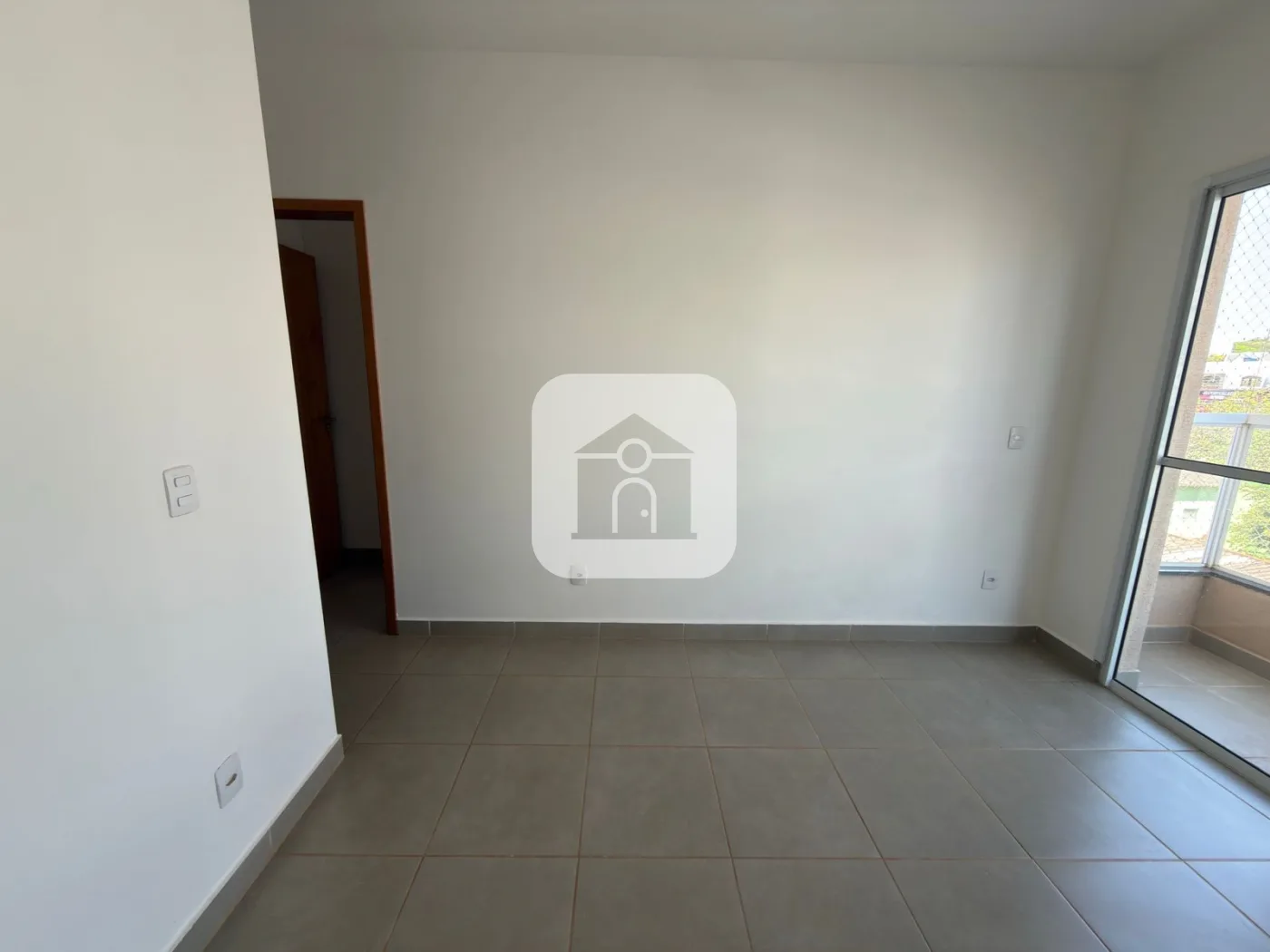 Alugar Apartamento / Padr&atilde;o em Uberl&acirc;ndia R$ 1.850,00 - Foto 2