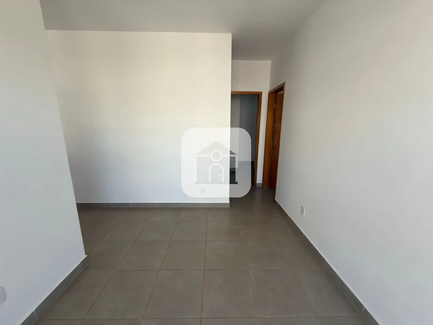 Alugar Apartamento / Padr&atilde;o em Uberl&acirc;ndia R$ 1.850,00 - Foto 3