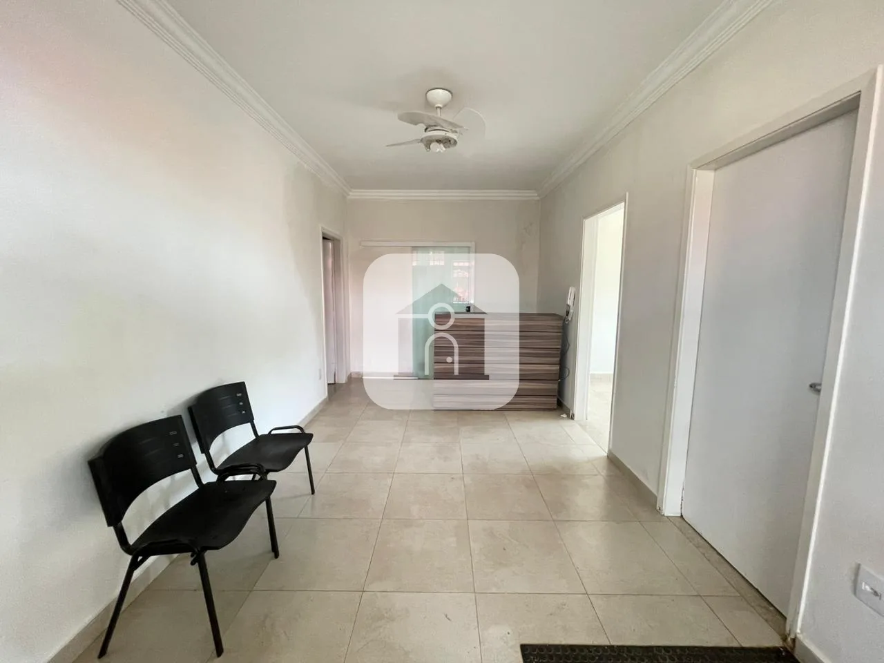 Alugar Comercial / Sala Comercial em Uberl&acirc;ndia R$ 2.800,00 - Foto 4