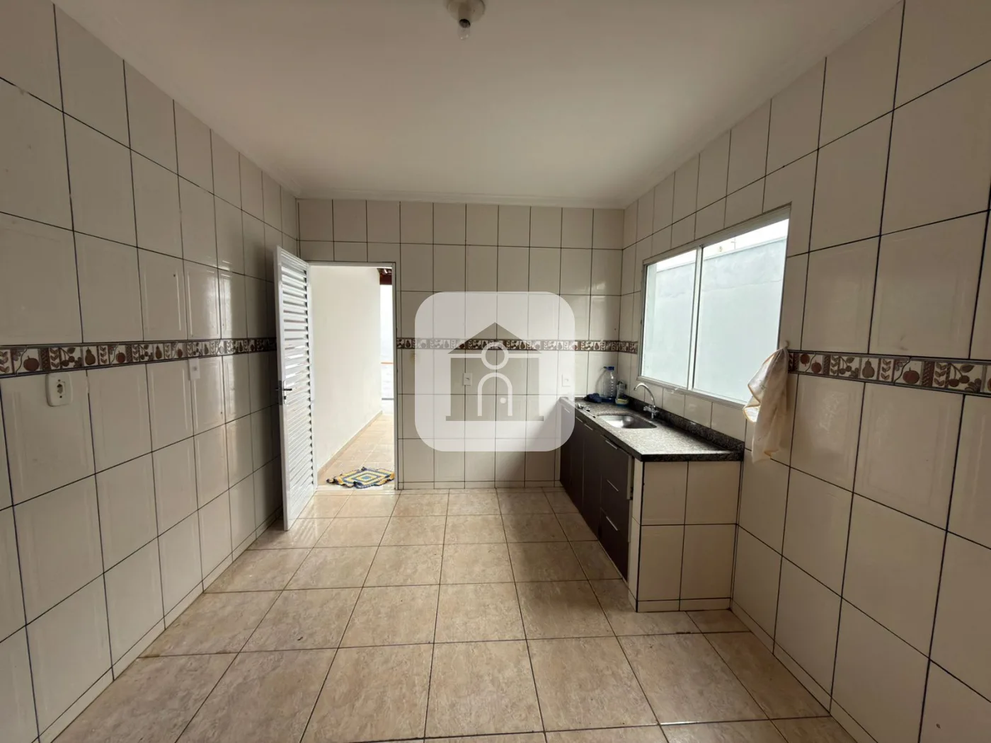 Alugar Casa / Padr&atilde;o em Uberl&acirc;ndia R$ 3.200,00 - Foto 6