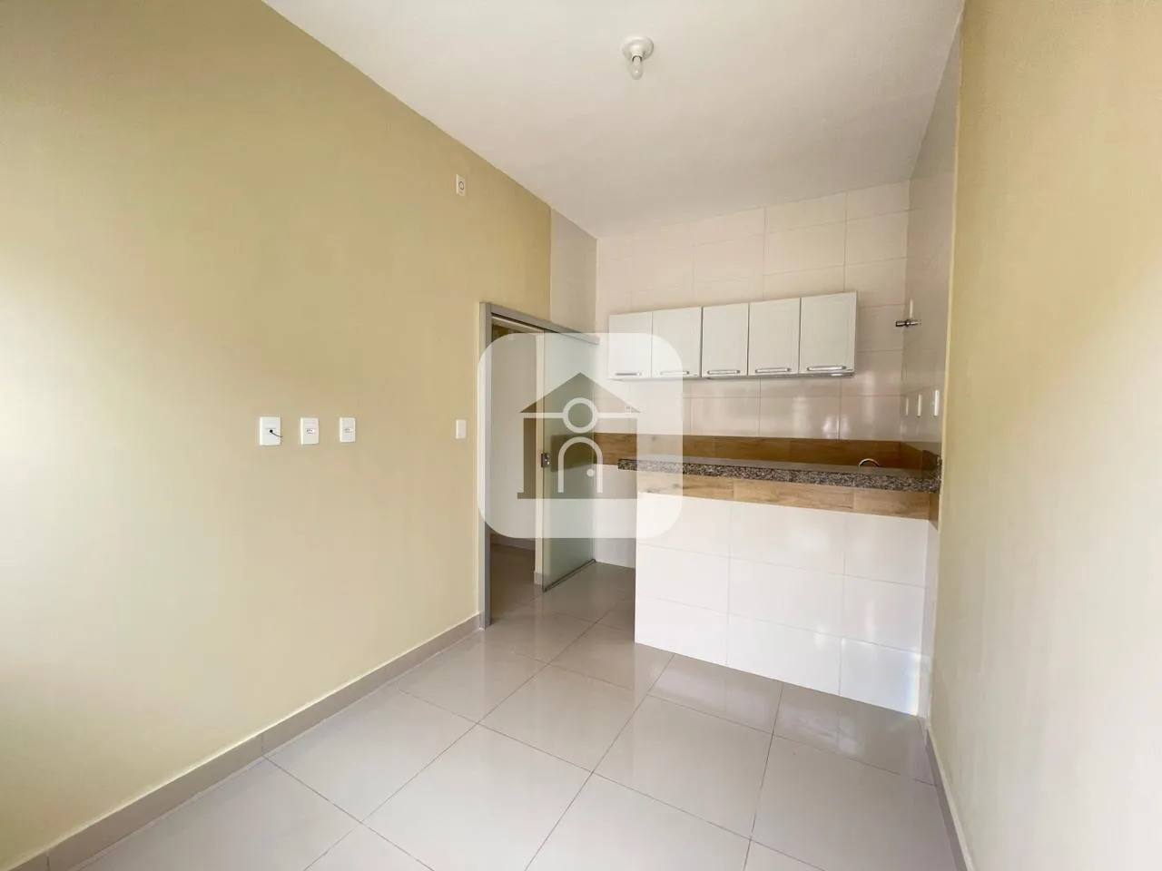 Alugar Casa / Col&ocirc;nia em Uberl&acirc;ndia R$ 850,00 - Foto 3