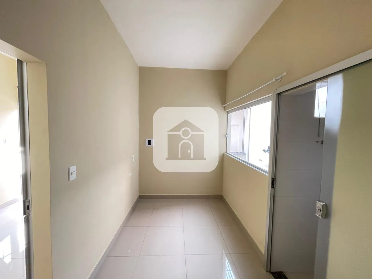 Alugar Casa / Col&ocirc;nia em Uberl&acirc;ndia R$ 850,00 - Foto 6