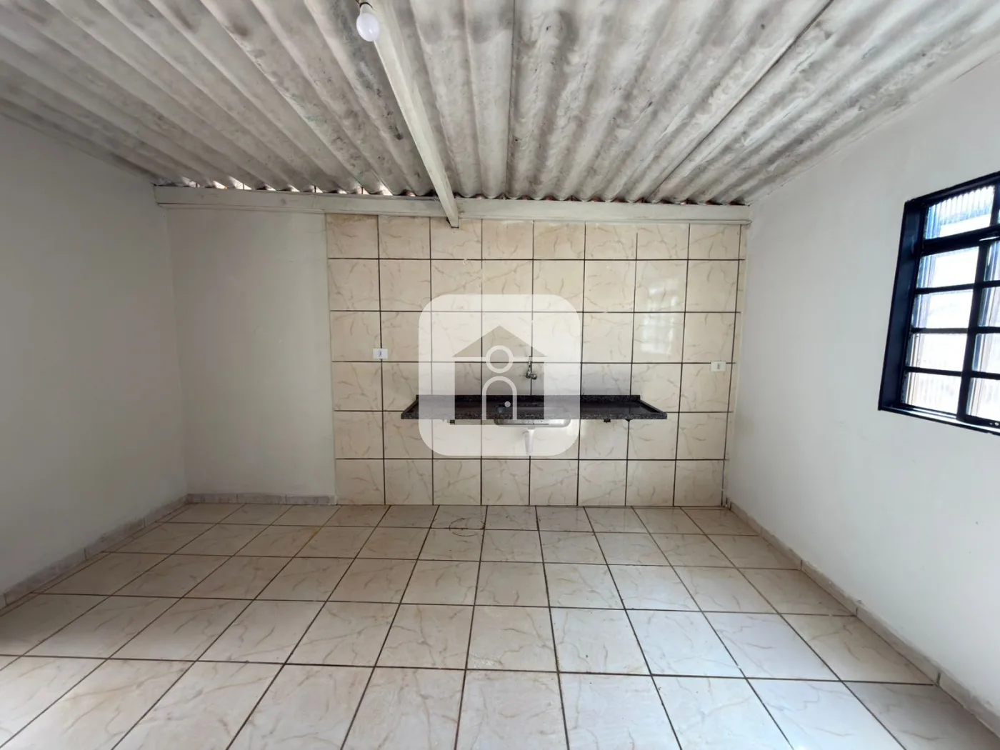 Alugar Casa / Padr&atilde;o em Uberl&acirc;ndia R$ 1.500,00 - Foto 5