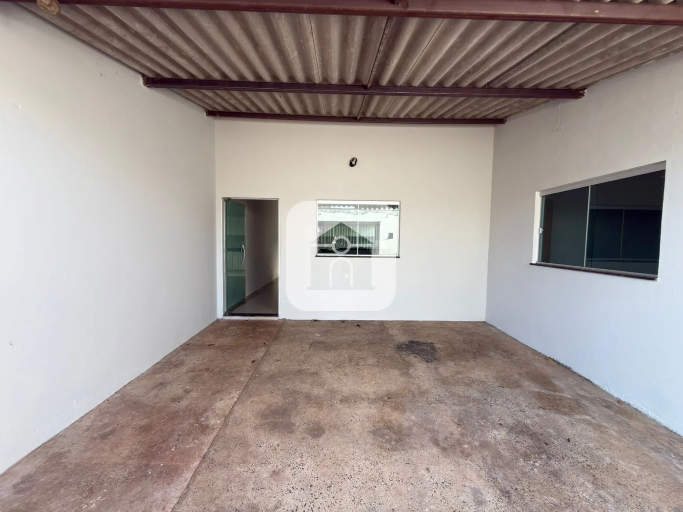 Alugar Casa / Padr&atilde;o em Uberl&acirc;ndia R$ 1.900,00 - Foto 1