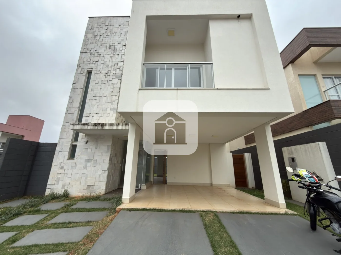 Alugar Casa / Condom&iacute;nio ou Loteamento Fechado em Uberl&acirc;ndia R$ 7.000,00 - Foto 1