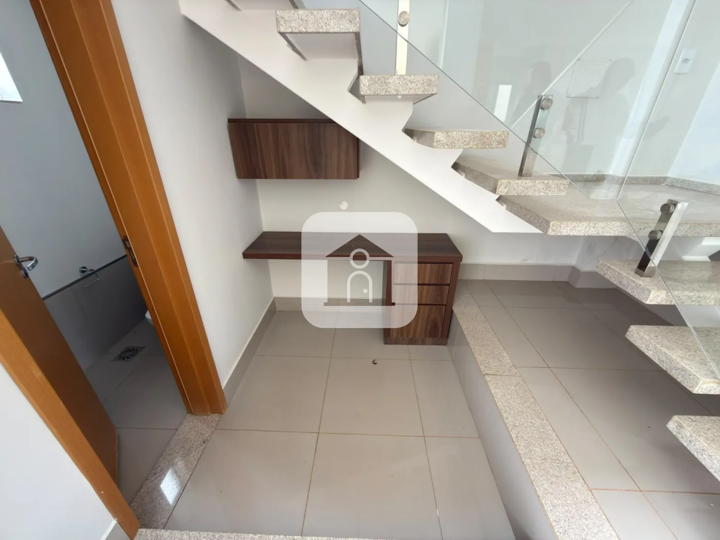 Alugar Casa / Condom&iacute;nio ou Loteamento Fechado em Uberl&acirc;ndia R$ 7.000,00 - Foto 10