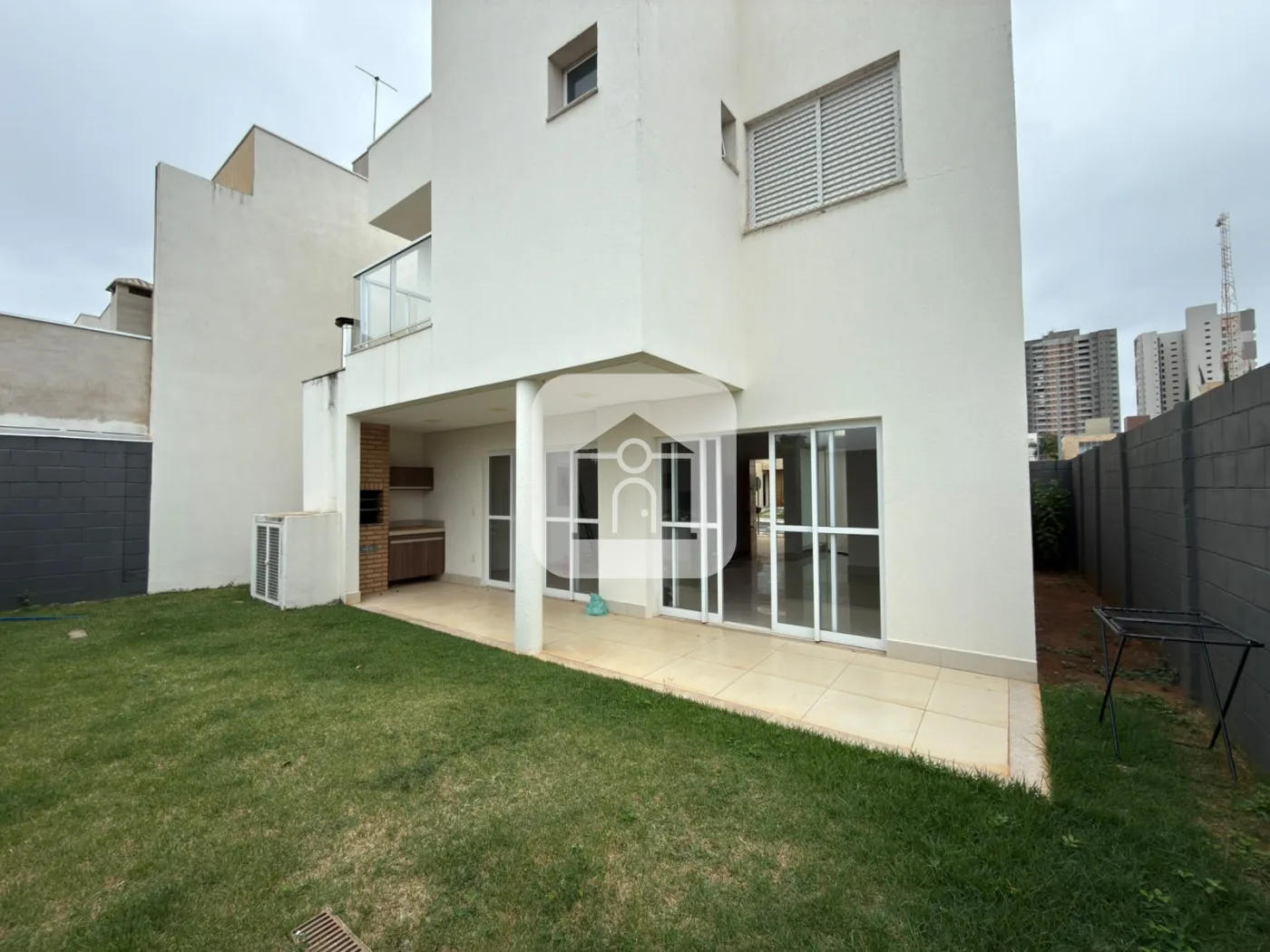 Alugar Casa / Condom&iacute;nio ou Loteamento Fechado em Uberl&acirc;ndia R$ 7.000,00 - Foto 29