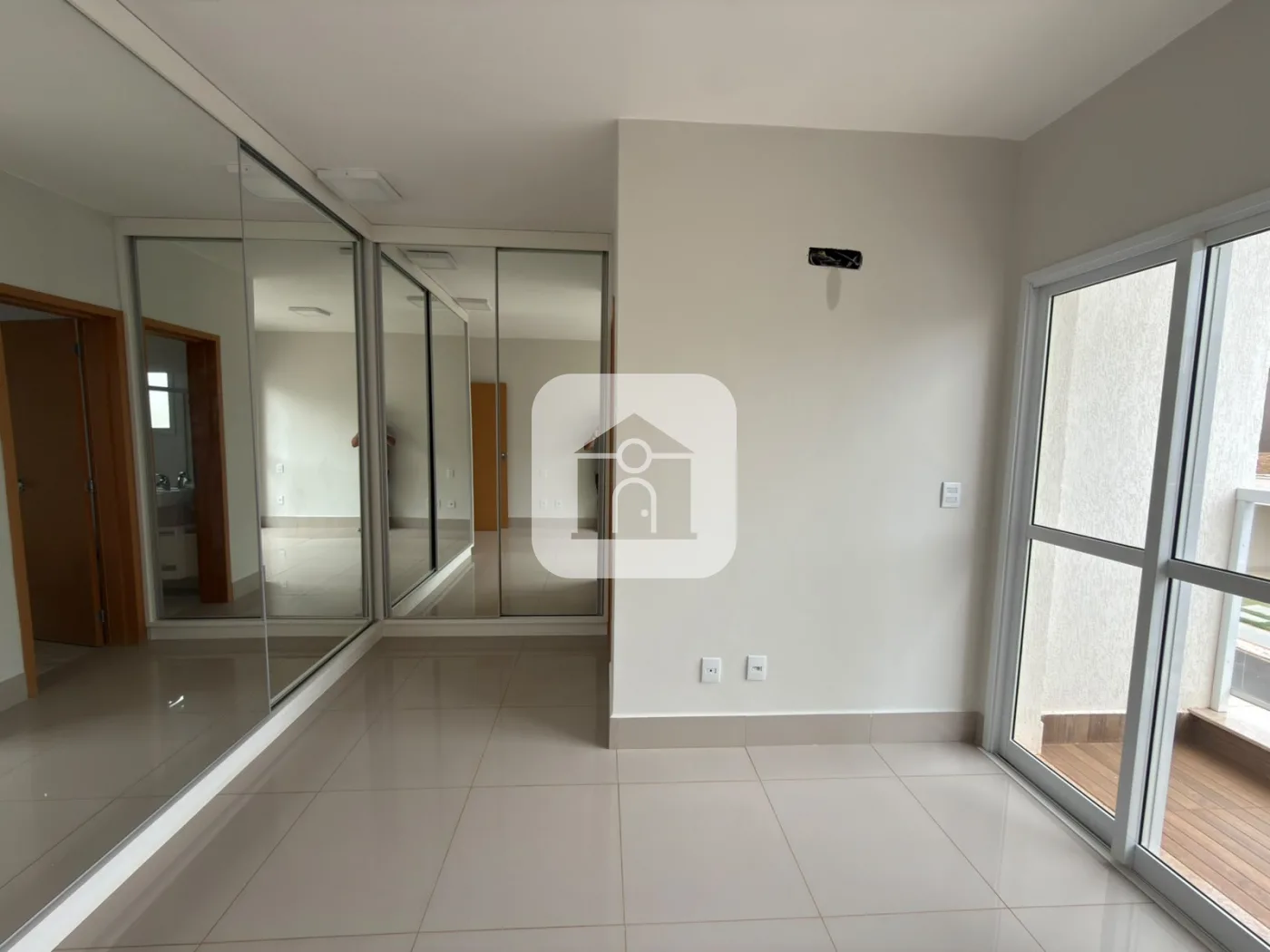 Alugar Casa / Condom&iacute;nio ou Loteamento Fechado em Uberl&acirc;ndia R$ 7.000,00 - Foto 14