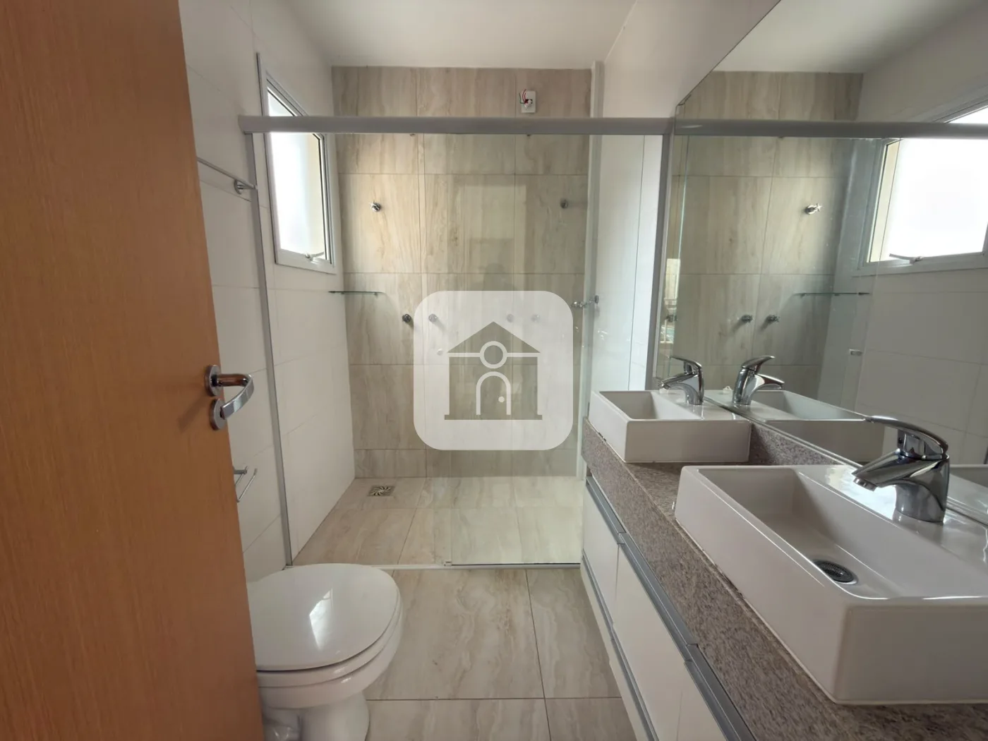 Alugar Casa / Condom&iacute;nio ou Loteamento Fechado em Uberl&acirc;ndia R$ 7.000,00 - Foto 27