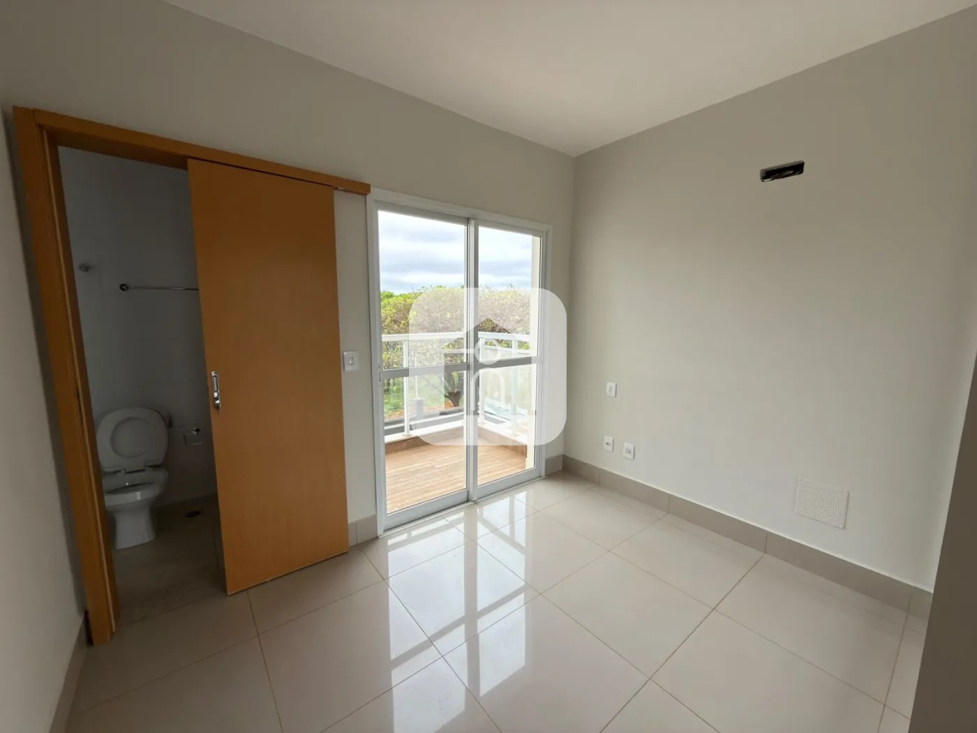 Alugar Casa / Condom&iacute;nio ou Loteamento Fechado em Uberl&acirc;ndia R$ 7.000,00 - Foto 20