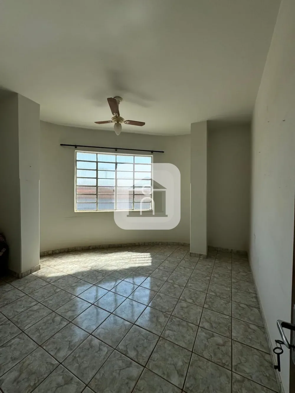 Alugar Apartamento / Sobrado em Araguari R$ 1.650,00 - Foto 6
