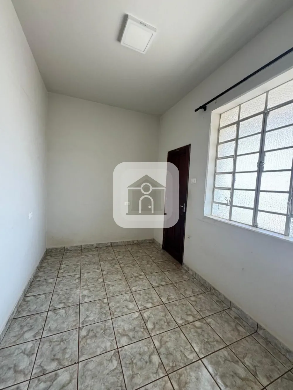 Alugar Apartamento / Sobrado em Araguari R$ 1.650,00 - Foto 7
