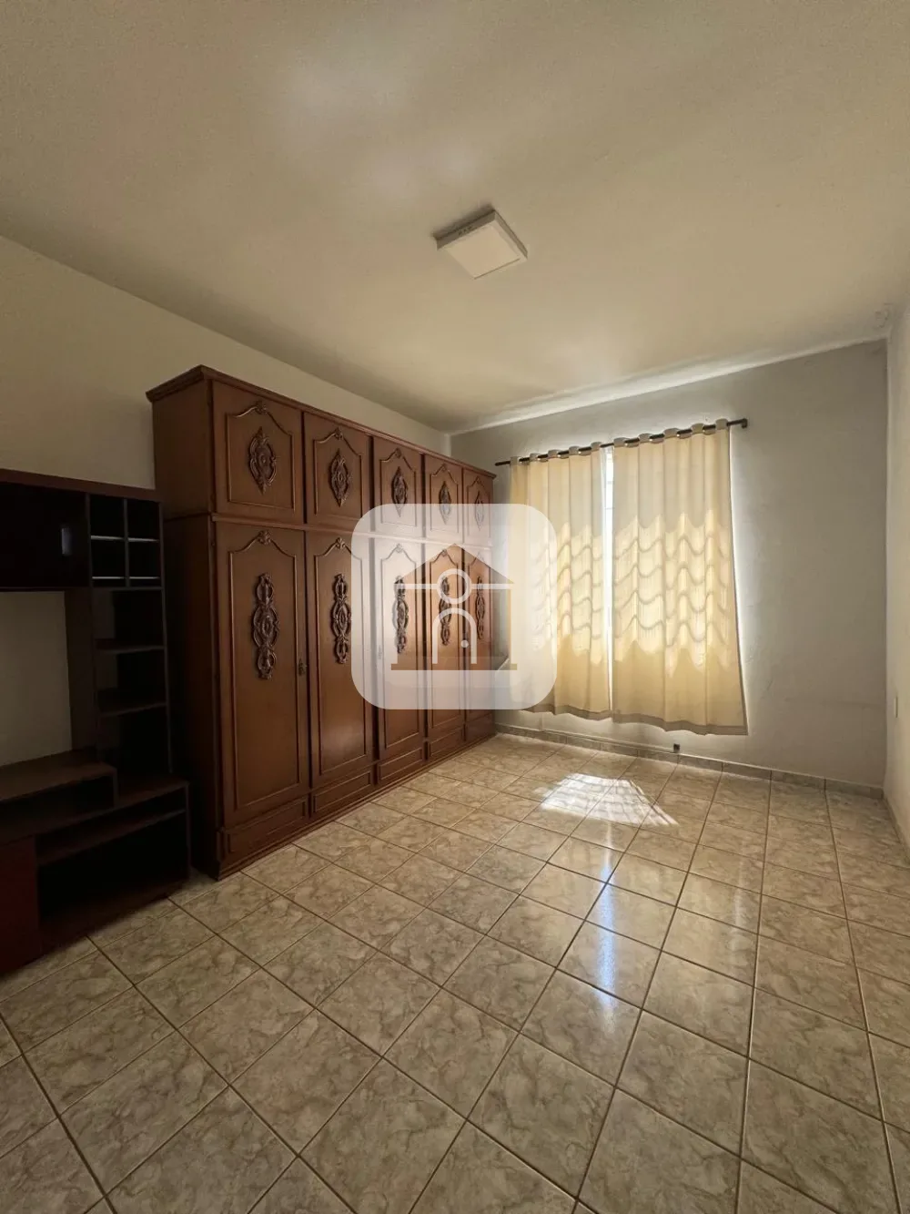 Alugar Apartamento / Sobrado em Araguari R$ 1.650,00 - Foto 8
