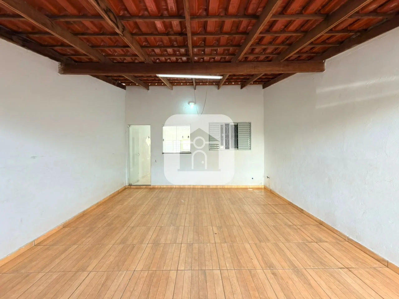 Alugar Casa / Padr&atilde;o em Uberl&acirc;ndia R$ 1.600,00 - Foto 1
