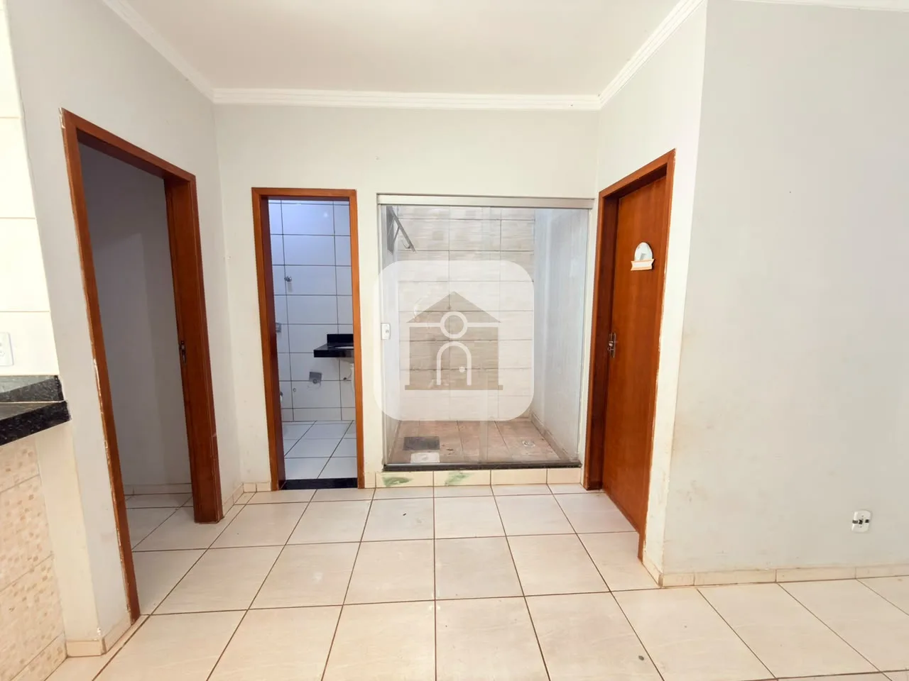 Alugar Casa / Padr&atilde;o em Uberl&acirc;ndia R$ 1.600,00 - Foto 4