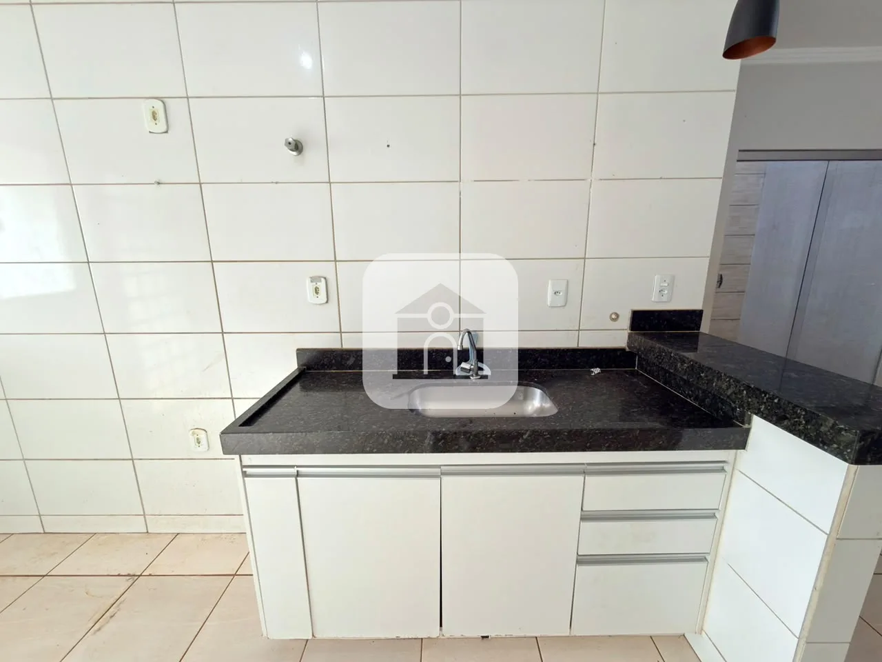 Alugar Casa / Padr&atilde;o em Uberl&acirc;ndia R$ 1.600,00 - Foto 6