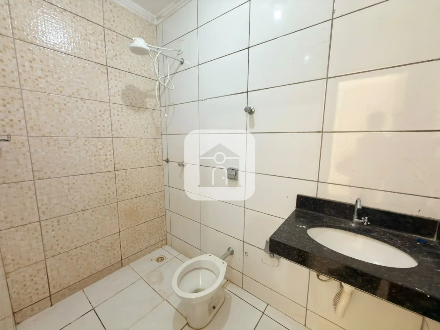 Alugar Casa / Padr&atilde;o em Uberl&acirc;ndia R$ 1.600,00 - Foto 12